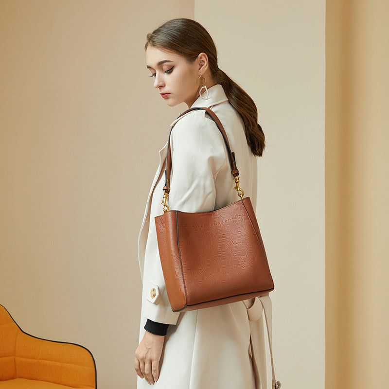 Vintage Full-Grain Leather Bucket Bag  Minimalist Shoulder Bag for Everyday Use
