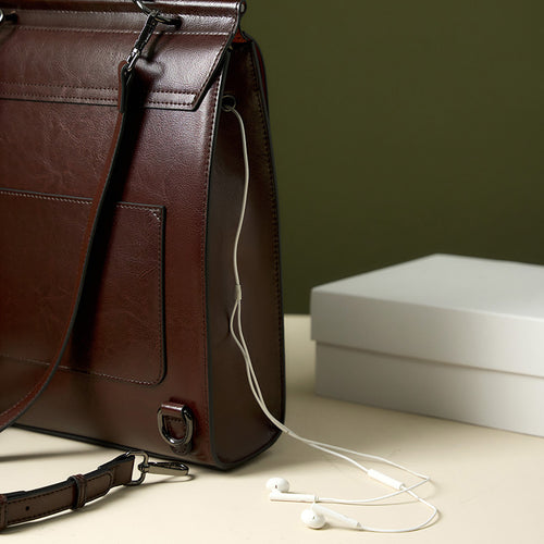 2026 New Leather Backpack Women's British Collegiate School Bag College Student Retro Computer Simple Cowhide Backpack