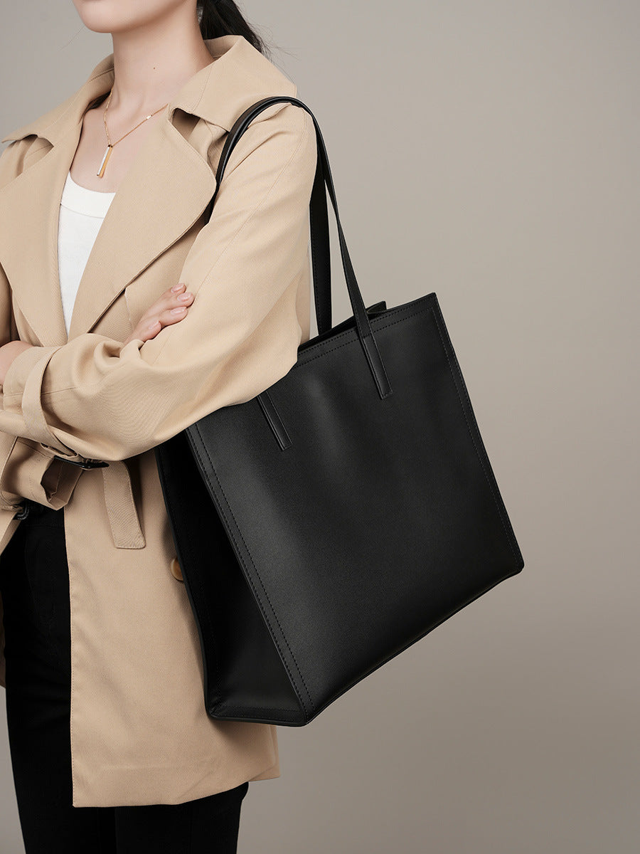 Large Leather Tote Bag with Zipper  Vintage Minimalist Shoulder Bag for Everyday Use