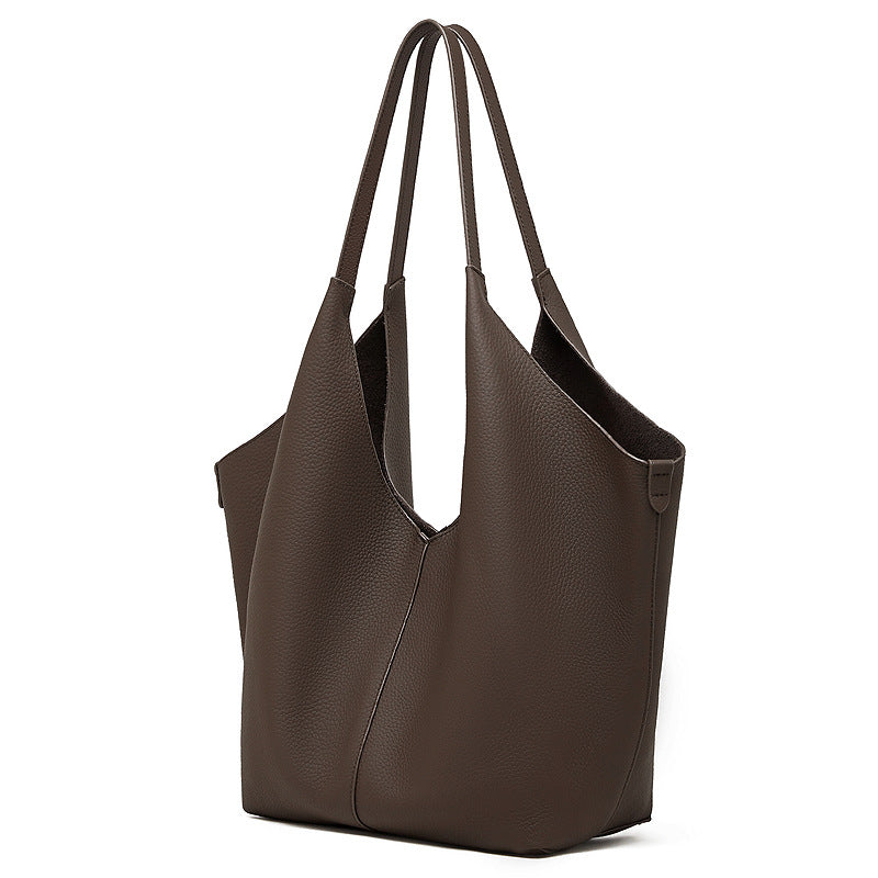Oversized Full-Grain Leather Tote Bag  Large Capacity Carryall for Travel & Everyday Use