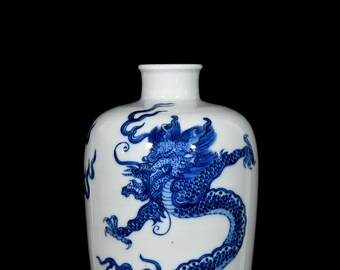 Exquisite and rare Chinese antique blue and white porcelain plum vase with dragon design, hand-painted. Secondary image